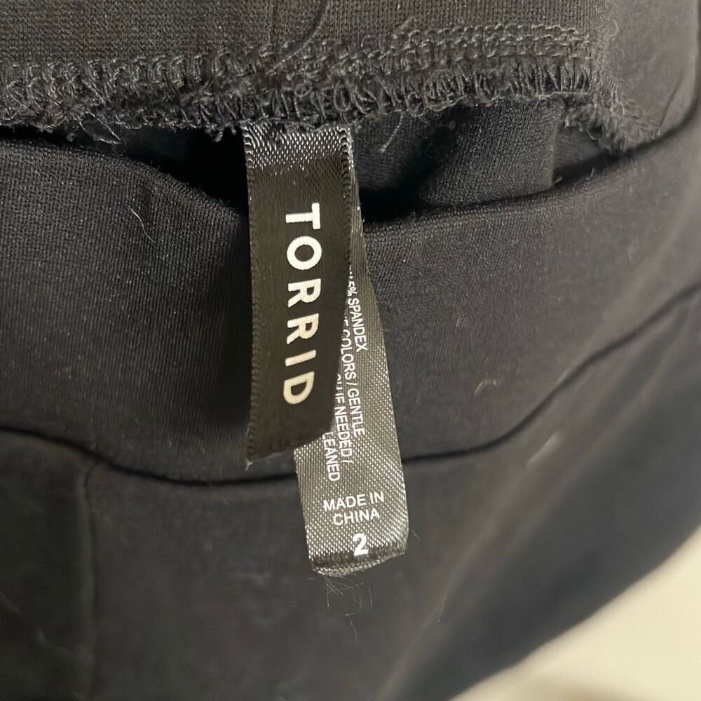 ✨Torrid Full Length Signature Waist Ponte Black Sz 2X Leggings✨ - Picture 7 of 8